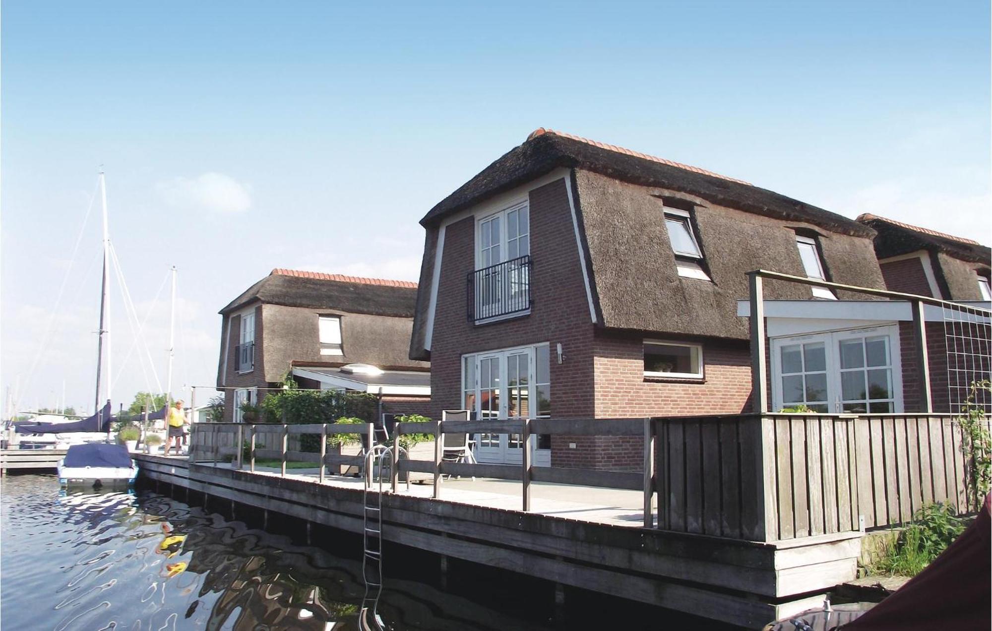 Beautiful Home In Breukelen With Wifi Экстерьер фото