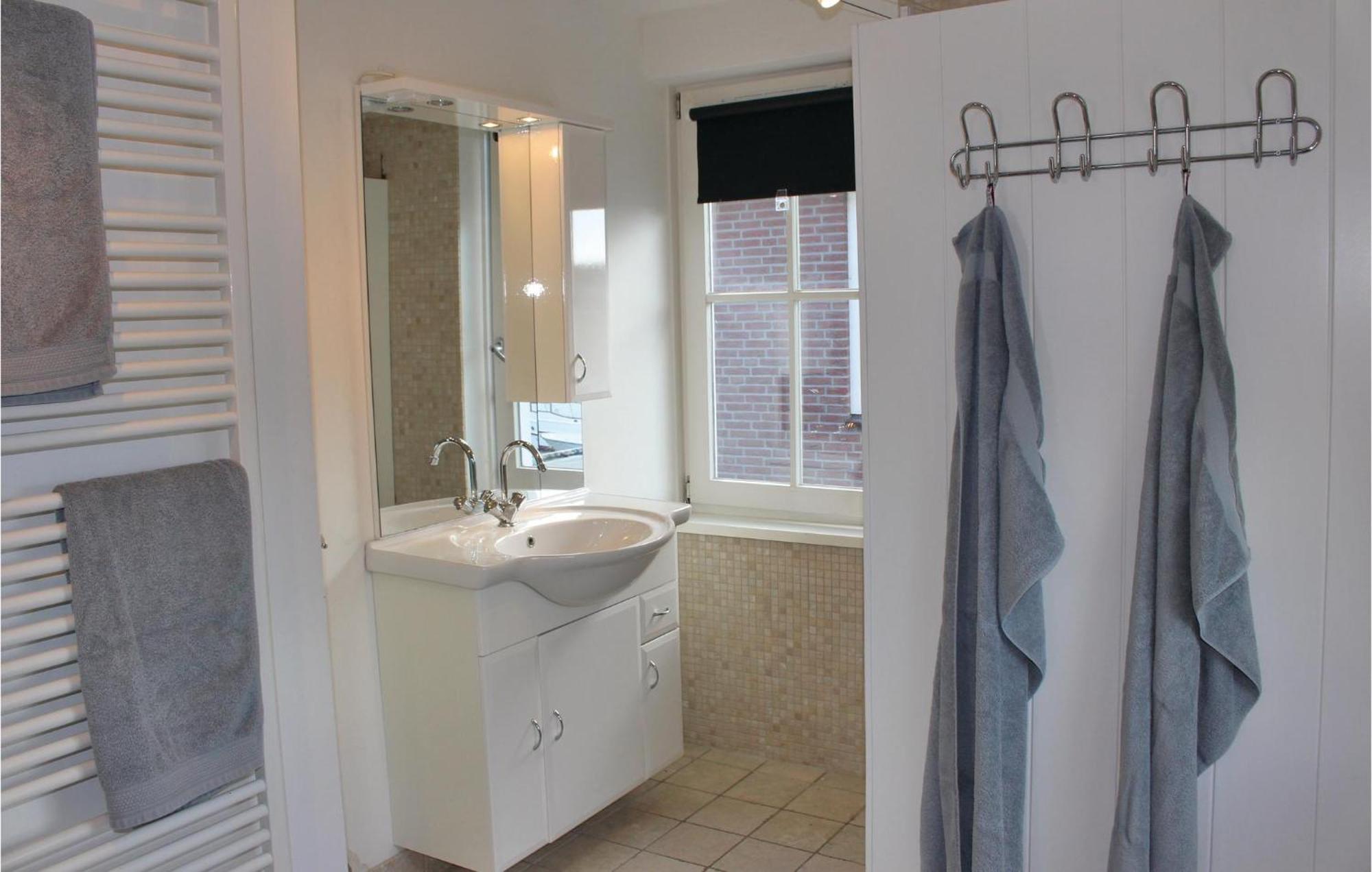 Beautiful Home In Breukelen With Wifi Экстерьер фото