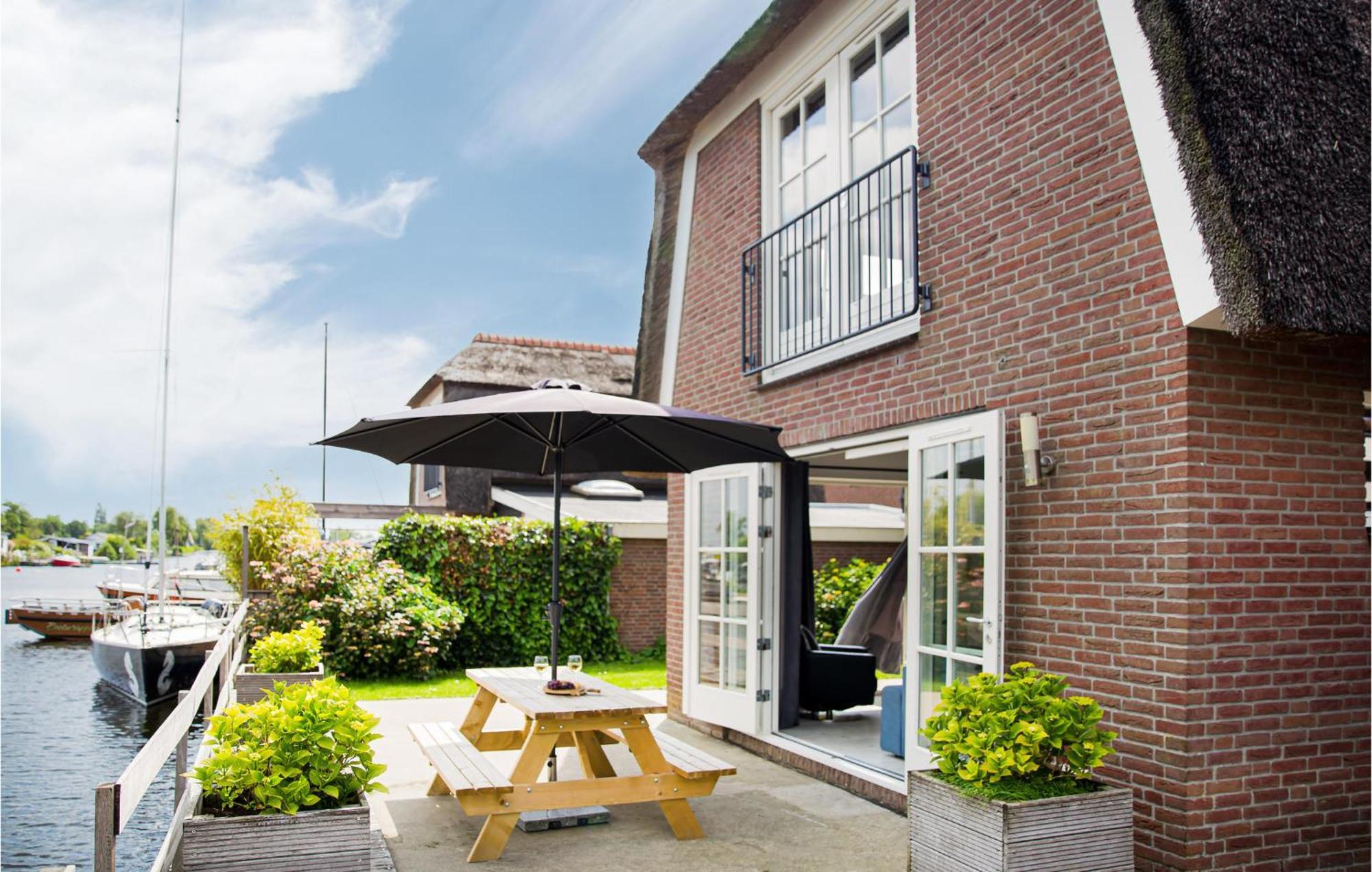 Beautiful Home In Breukelen With Wifi Экстерьер фото